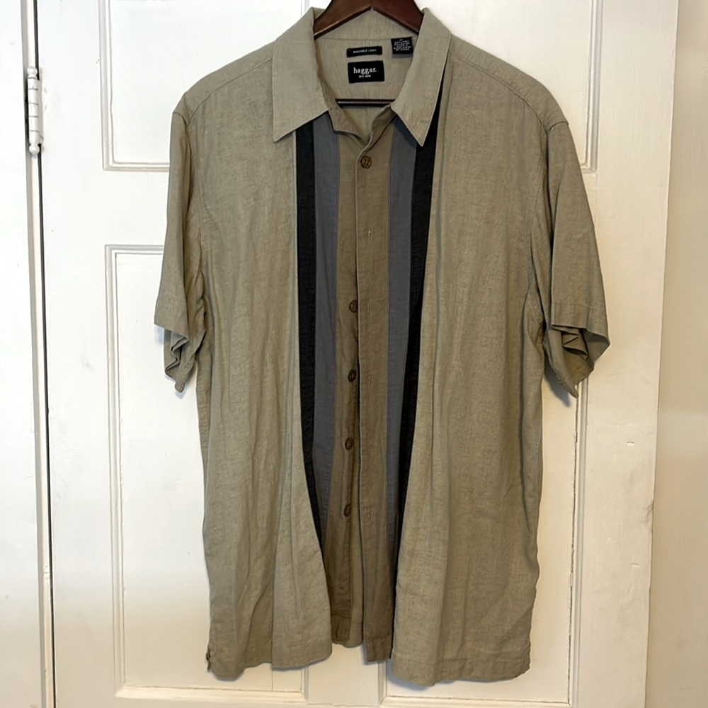 Haggar men’s washable linen and rayon short sleeve casual shirt. Size XL brown.